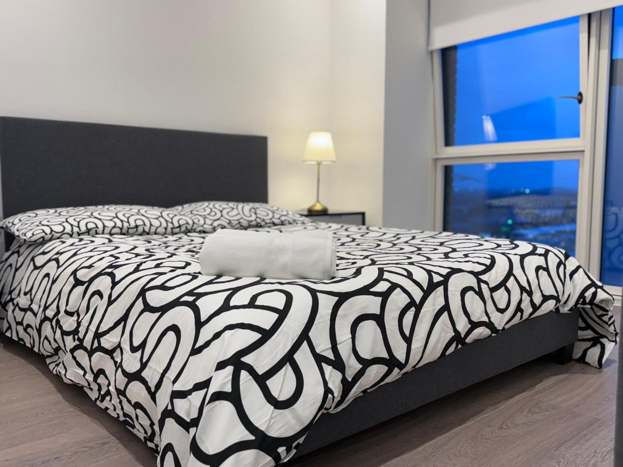 Apartament Modern Gem Near Excel & O2 Arena Balcony!